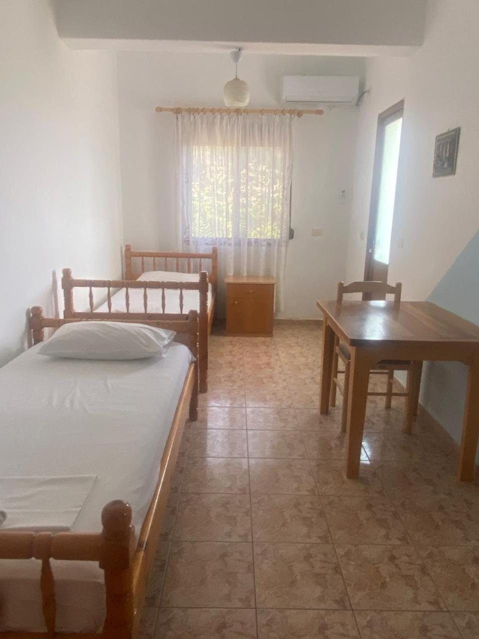 Irini'S Guesthouse เคพาโร ภายนอก รูปภาพ
